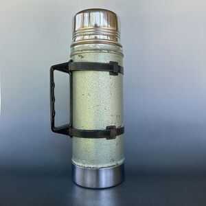 Vintage Stanley Aladdin USA Thermos 1 Quart Hammertone Green Vacuum Bottle